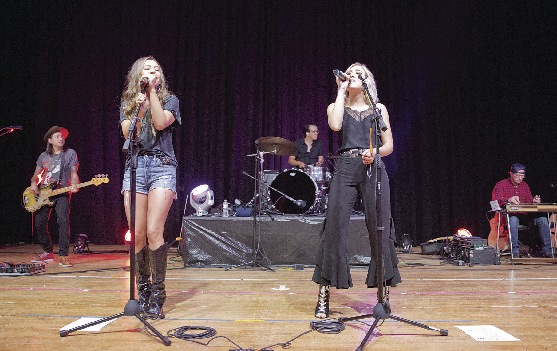 Maddie & Tae 351.jpg